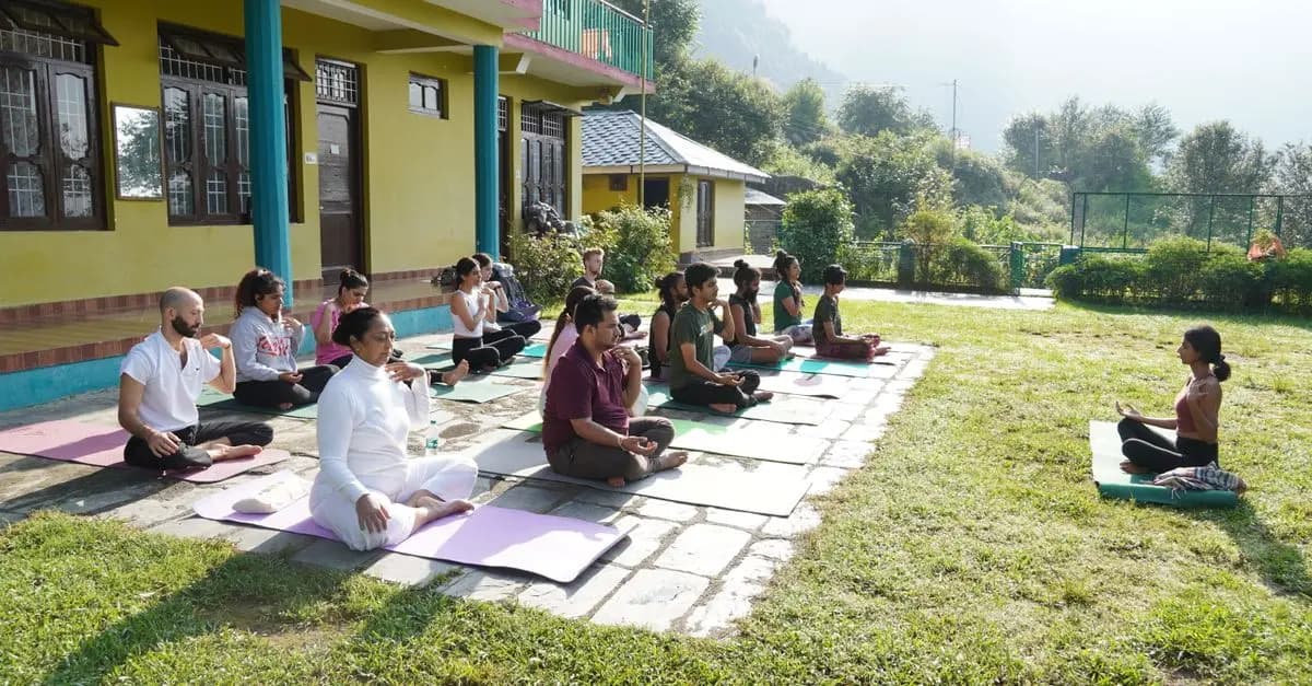 Comment le yoga peut aider à maîtriser votre stress efficacement