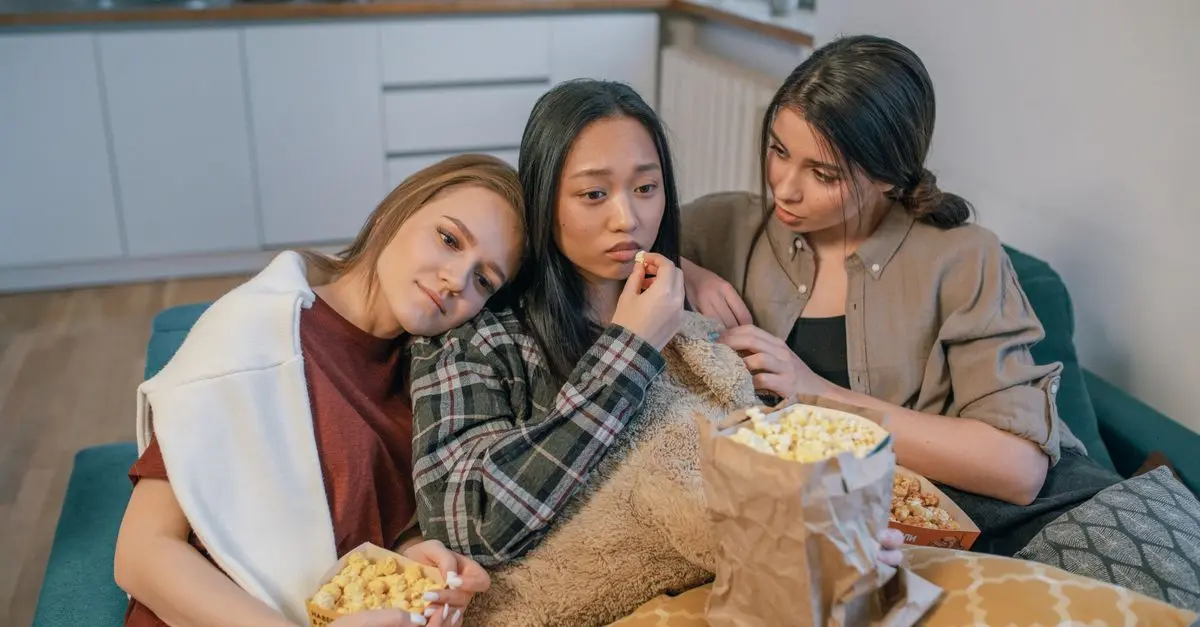 Comment le soutien social aide à maîtriser votre stress