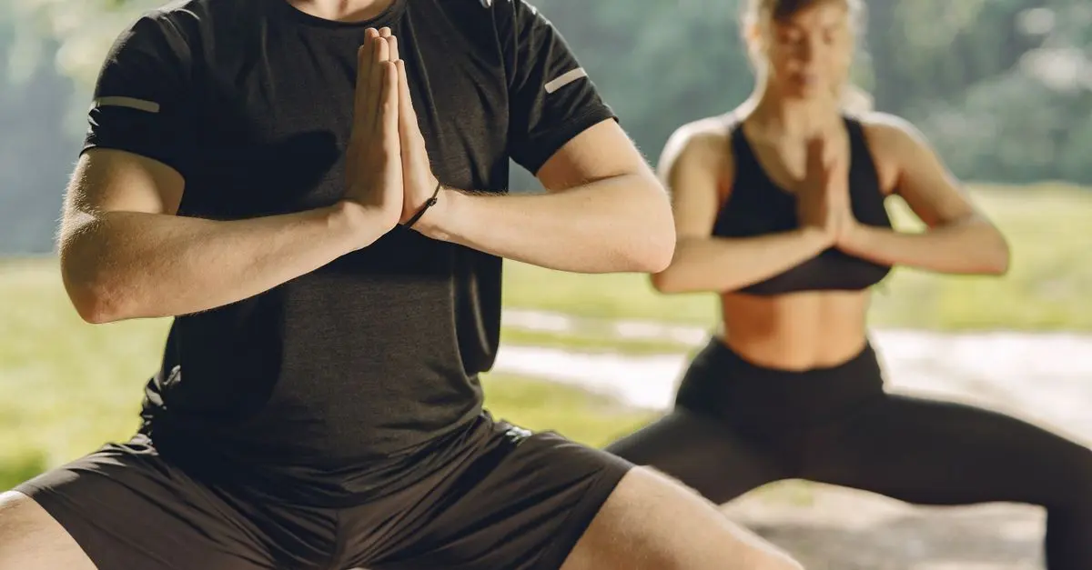 Guide pratique pour intégrer le yoga dans votre maîtrise du stress