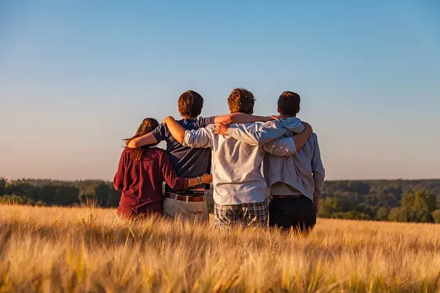 Comment le soutien social aide à maîtriser votre stress