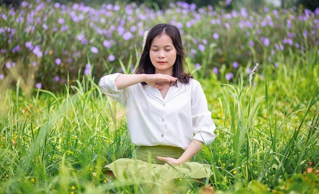 Comment la respiration consciente aide à maîtriser le stress